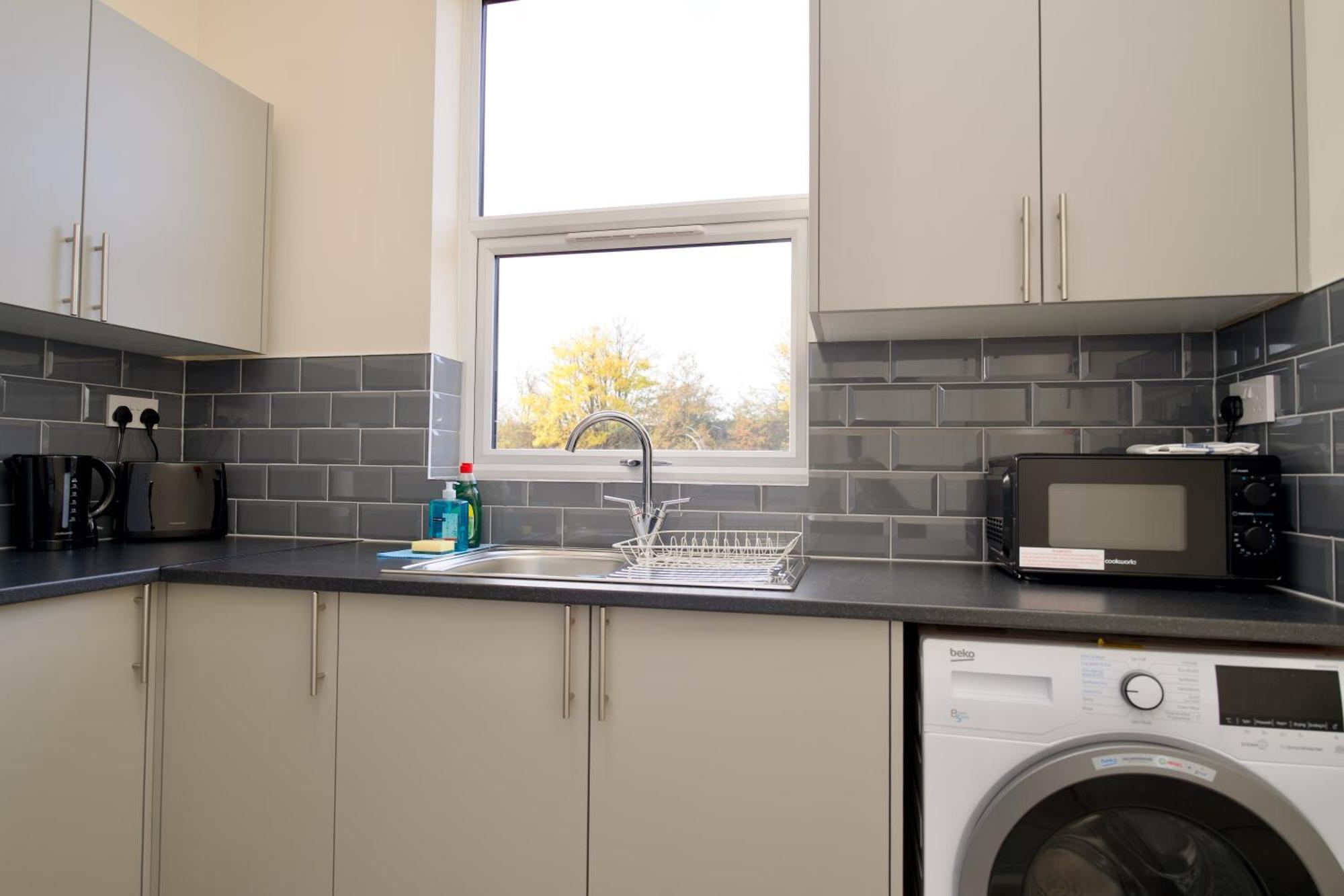 Apartment Kings Rest - Free Parking & Netflix, Wifi, Walk To Centre Coventry